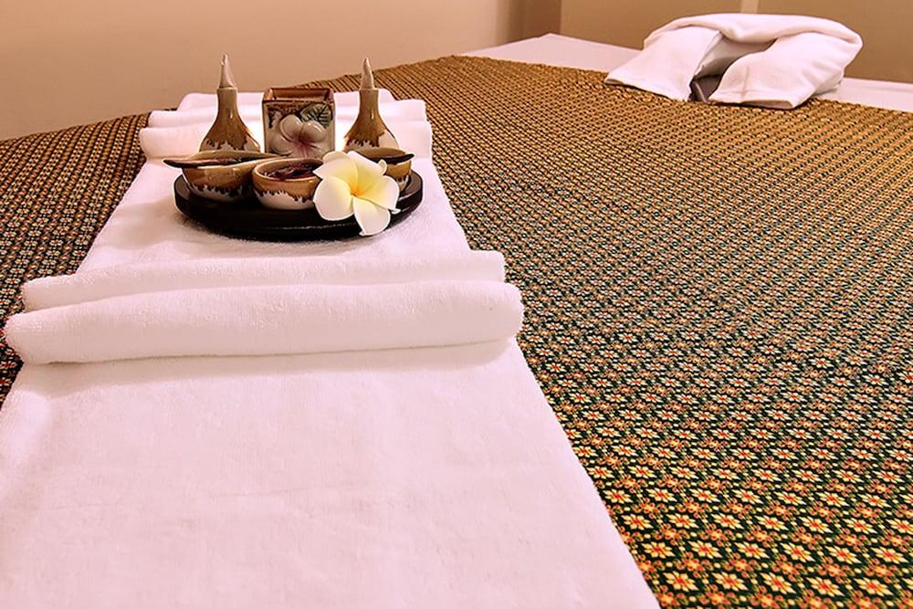 Bossotel Бангкок Екстер'єр фото