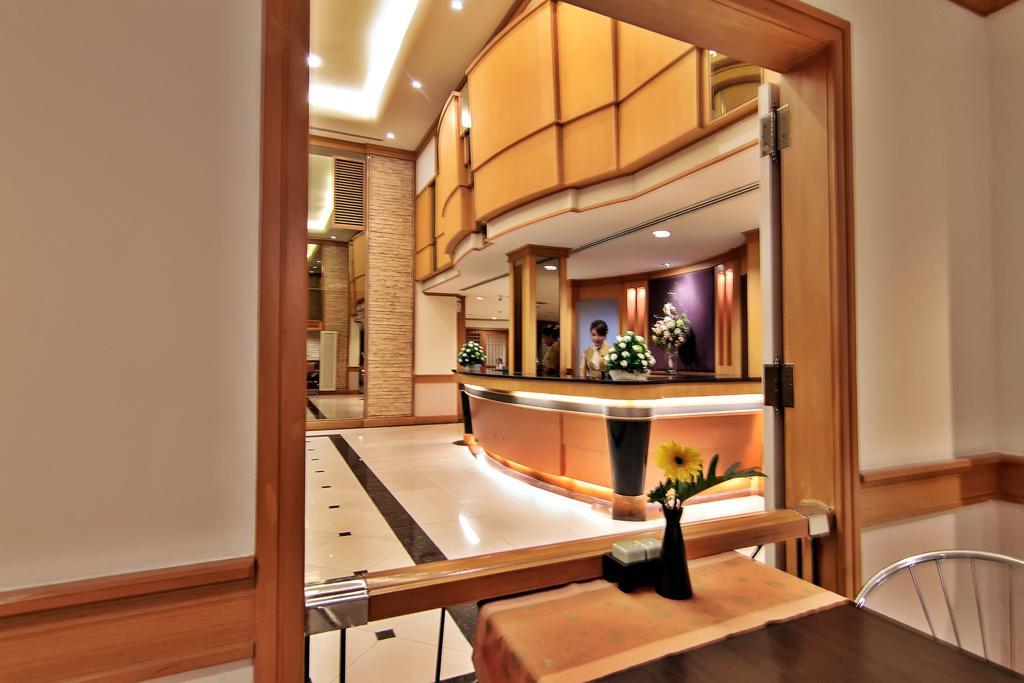 Bossotel Бангкок Екстер'єр фото